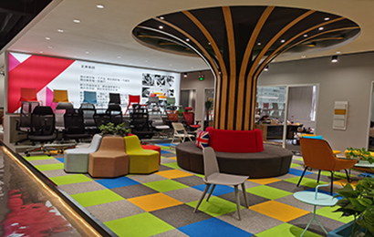 線下體驗中心（角覽）